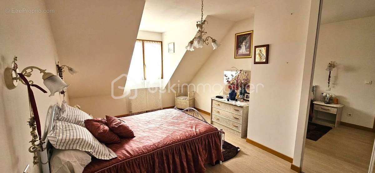 Maison à PONTAULT-COMBAULT