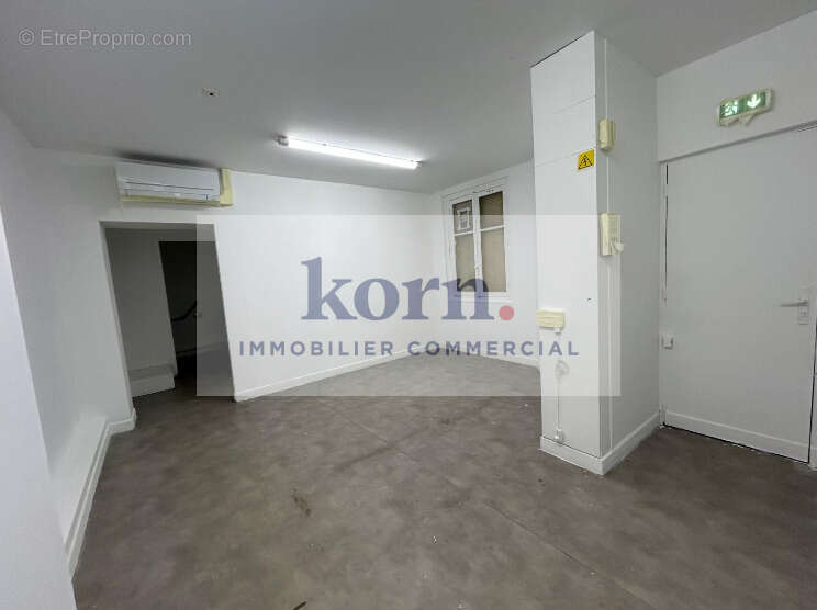 Commerce à PARIS-20E