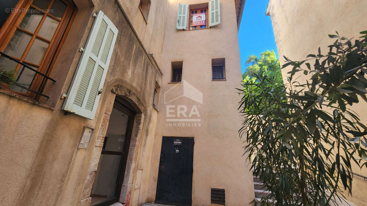Appartement à LORGUES