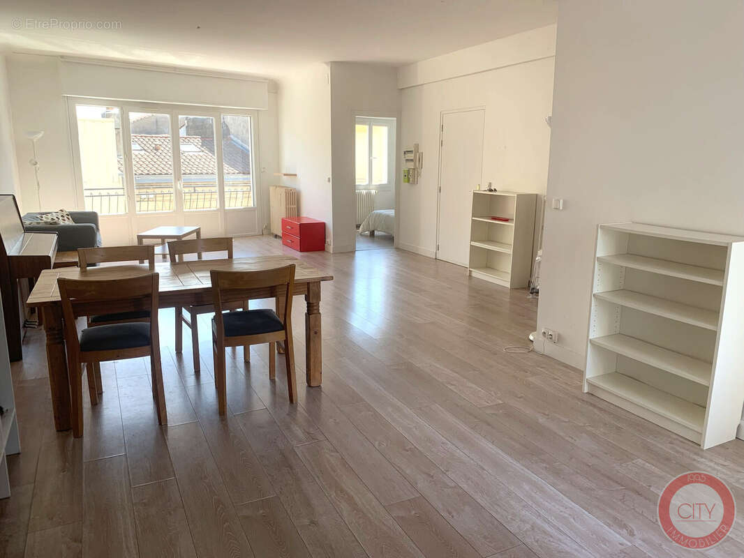Appartement à BORDEAUX