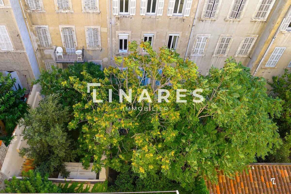 Appartement à MARSEILLE-6E