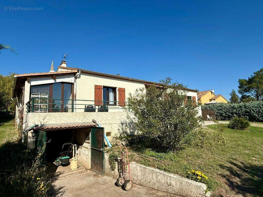 Maison à LABLACHERE