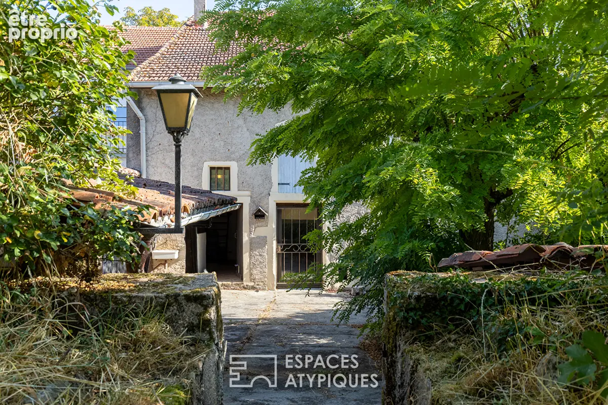 Maison lorraine aux poutres apparentes à réinventer et son vaste terrain - photo 5