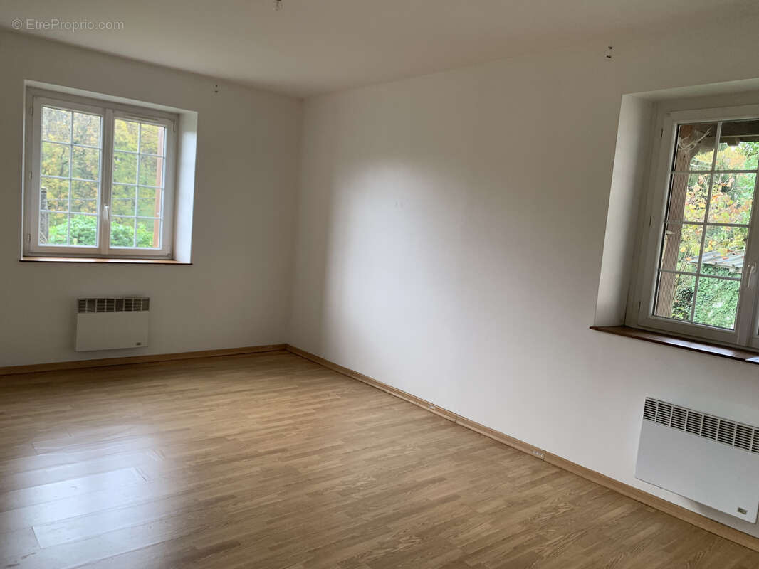 Maison à NAZELLES-NEGRON