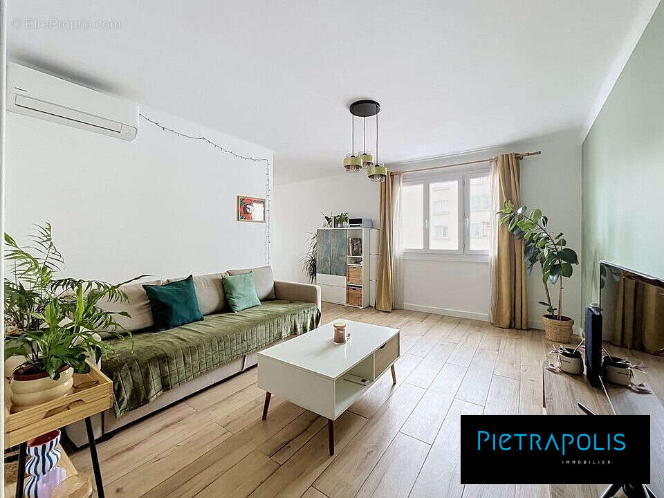 Appartement 87 m² à Lyon-7e  - photo 2