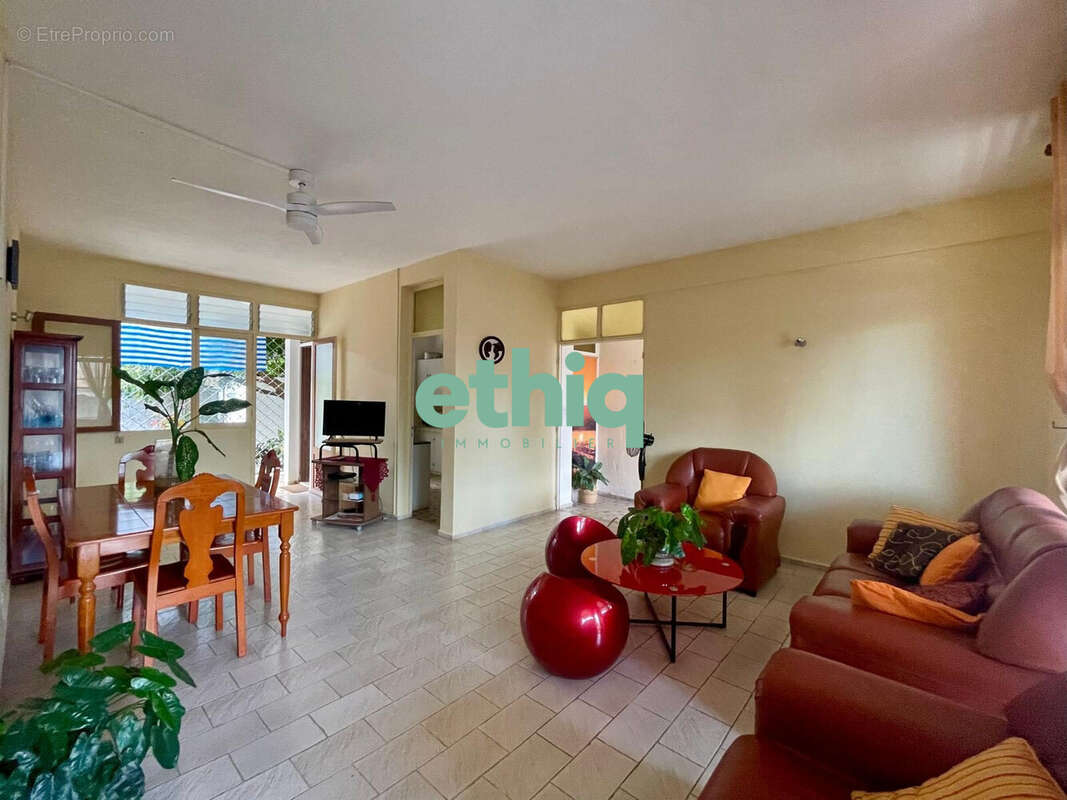 Maison à PORT-LOUIS