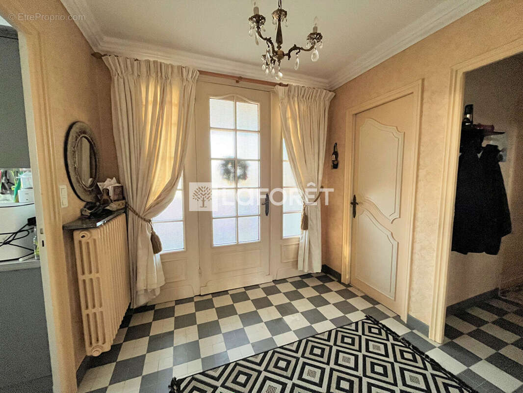 Maison à SAINT-NICOLAS-DE-LA-GRAVE