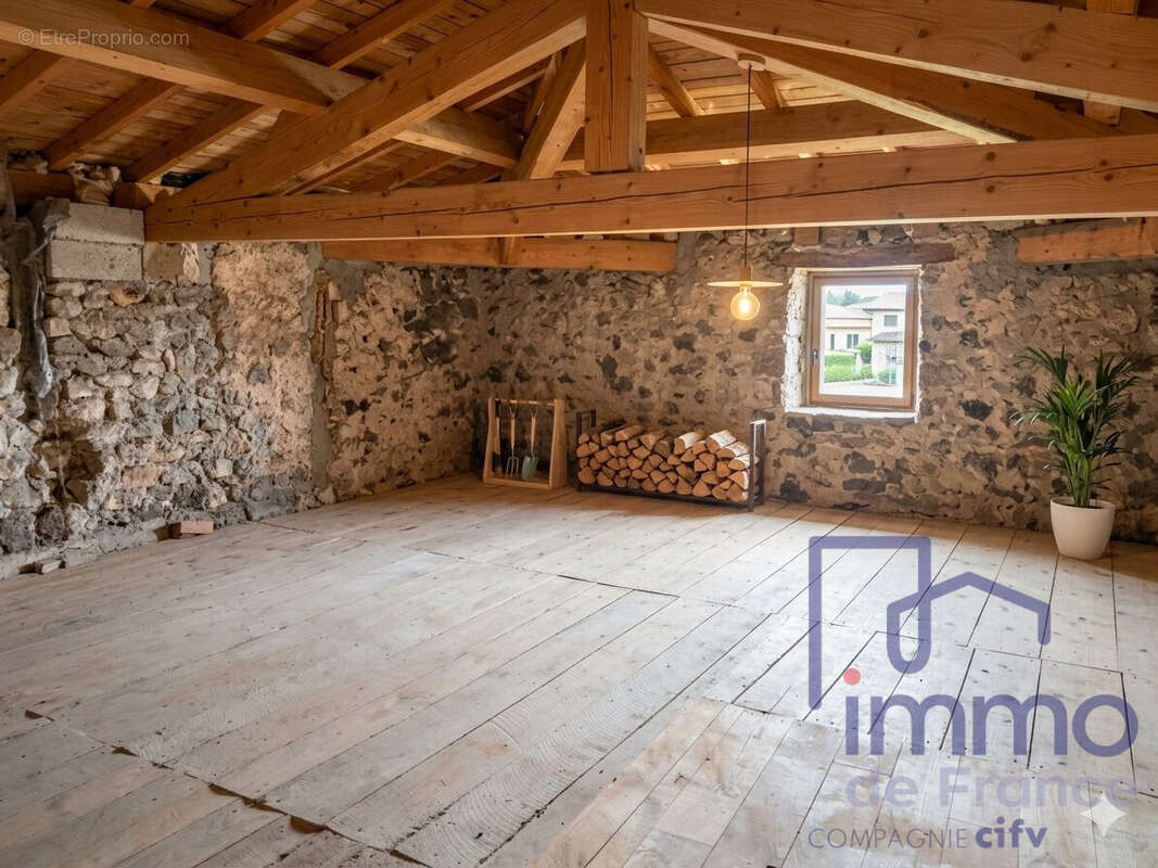 Maison 150 m² à Brives-Charensac  - photo 8