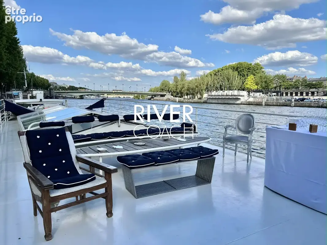 Péniche d’Exception de 150 m² avec Terrasse et Vue Iconique à Paris - photo 19