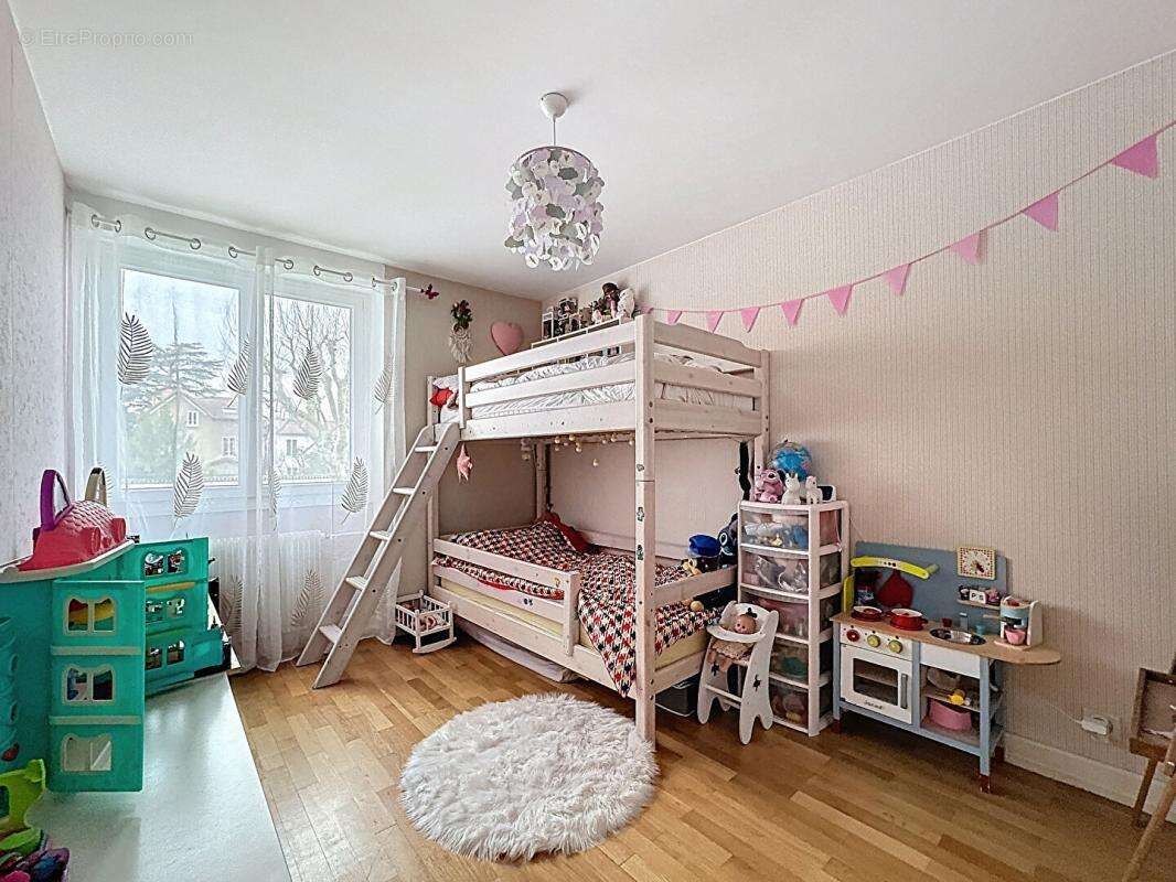 Appartement à TASSIN-LA-DEMI-LUNE