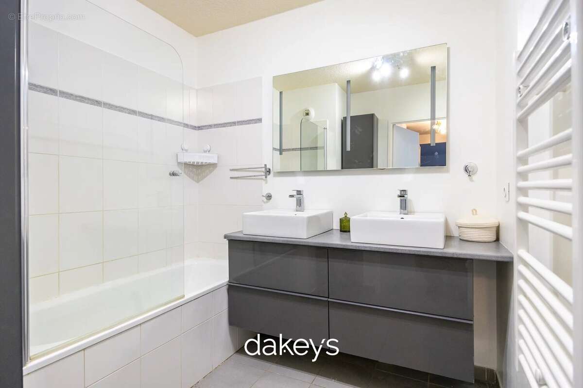 Appartement à MARSEILLE-13E