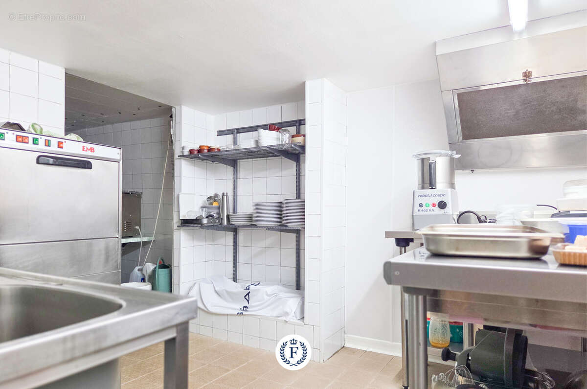 Commerce à LES ARDILLATS