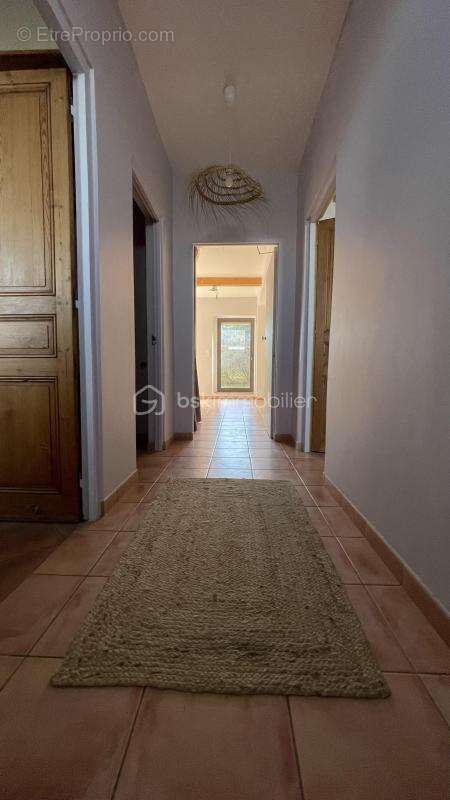 Belle narbonnaise lumineuse et genereuse , 4 chambres, garage et jardin - photo 10