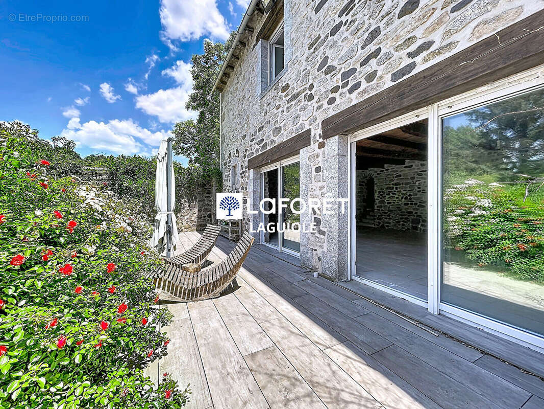 Maison Argences En Aubrac 8 pièce(s) 344 m2 - photo 3