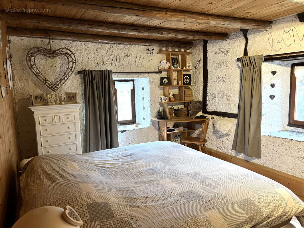 Maison à LAUSSONNE
