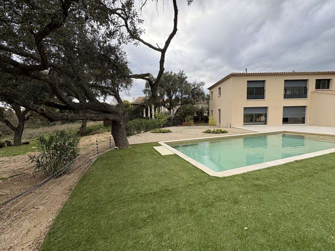 Maison à PLAN-DE-LA-TOUR