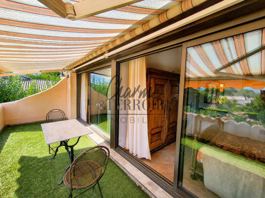 St Quentin la Poterie Villa avec piscine  - un cadre de vie méditéranéen privilégié - photo 18
