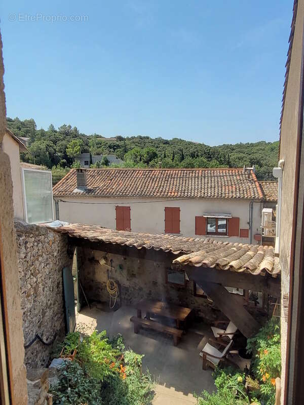 Jolie maison en pierres. - photo 10