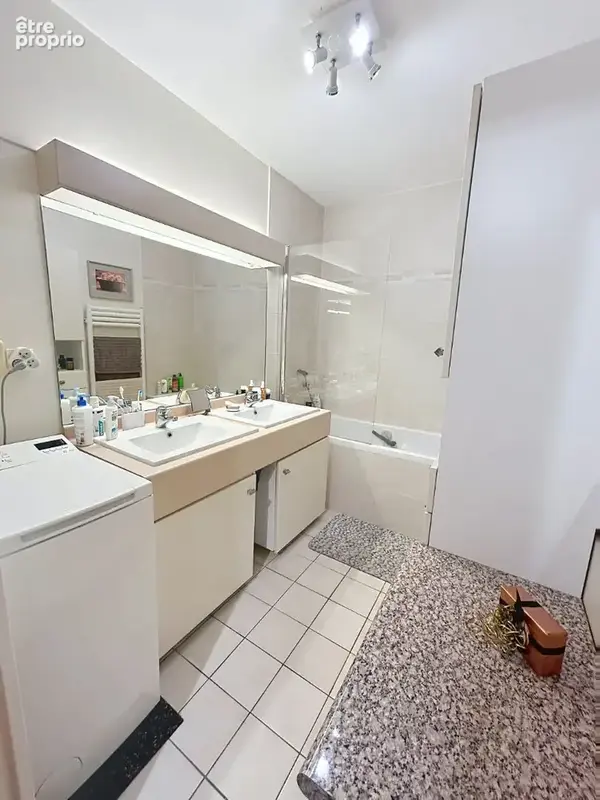 Place Cdt Arnaud - Appartement T3 - photo 7