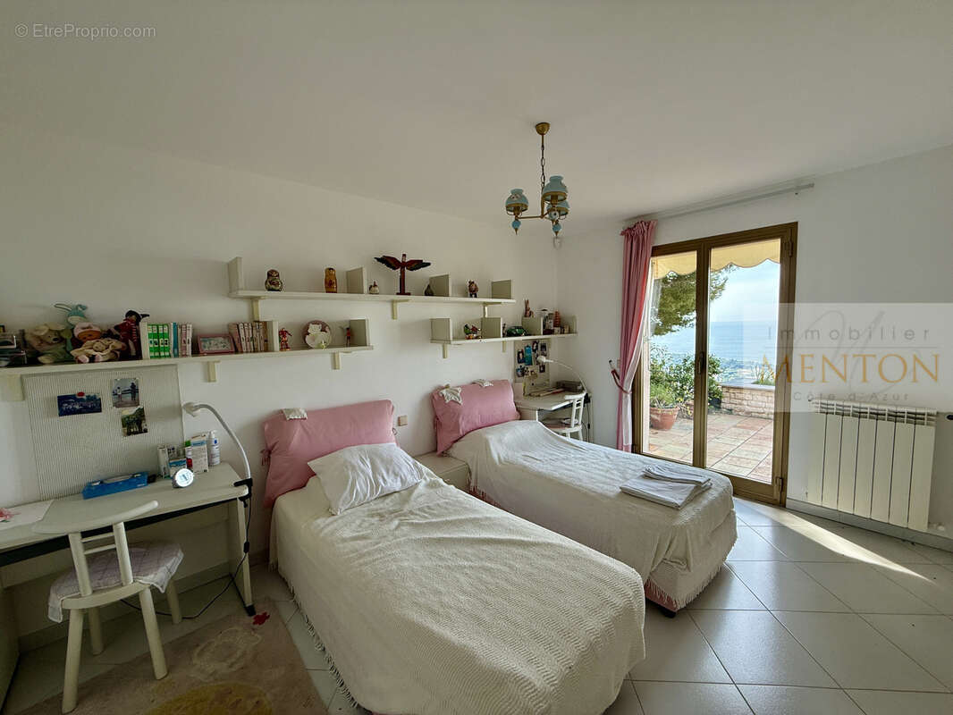Maison à ROQUEBRUNE-CAP-MARTIN