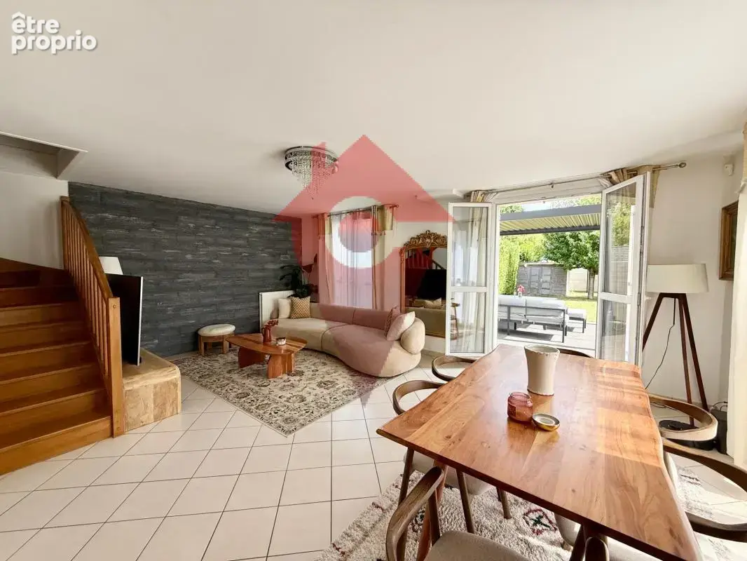 Maison familiale 4 chambres avec jardin et garage à Ecquevil - photo 7