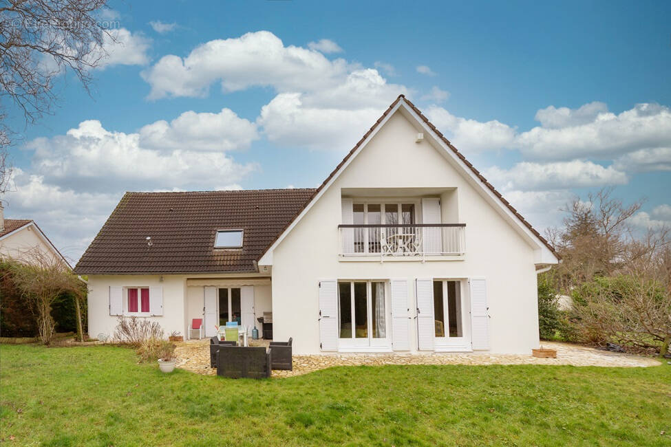 Maison à OZOIR-LA-FERRIERE