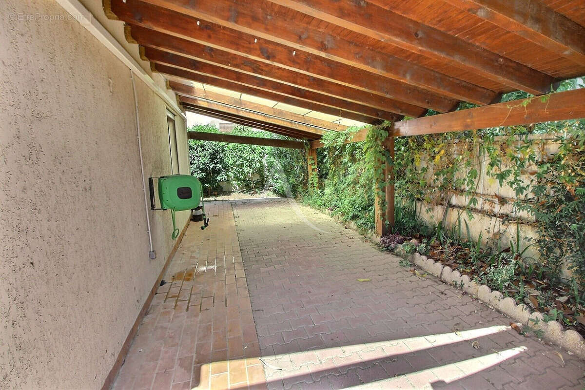 Alenya villa 4 pieces plain pied 3 faces avec jardin et garage - photo 13