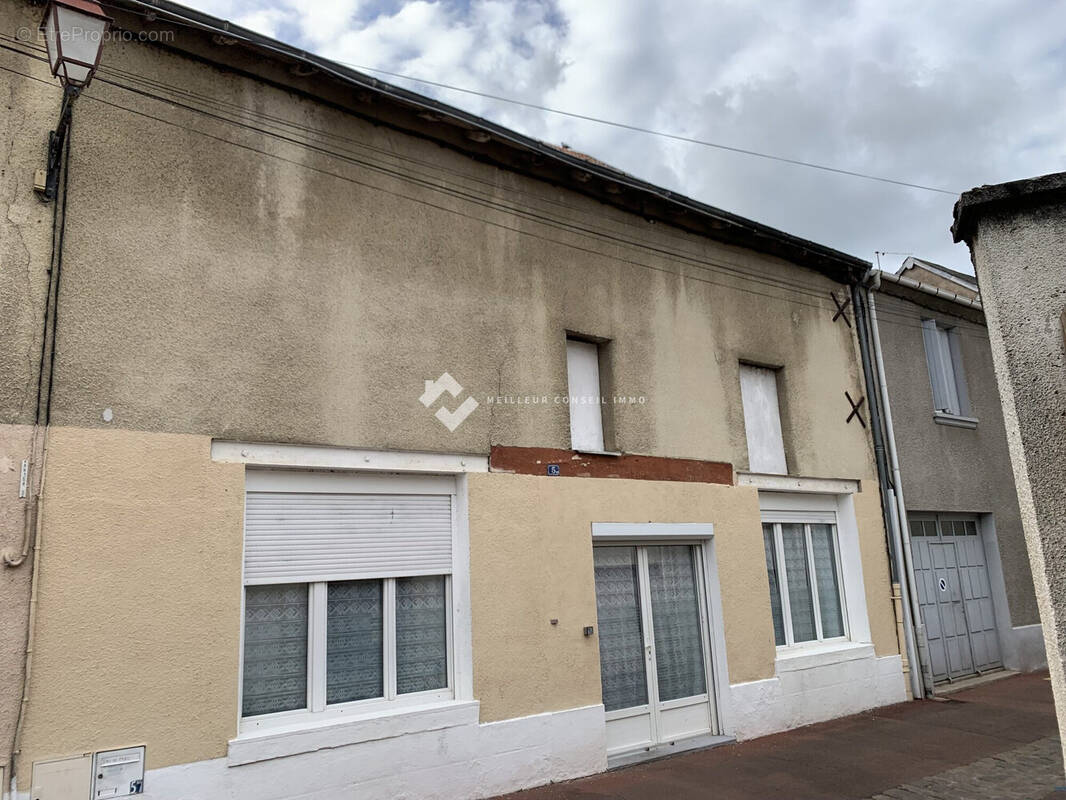 Maison à CHATELLERAULT