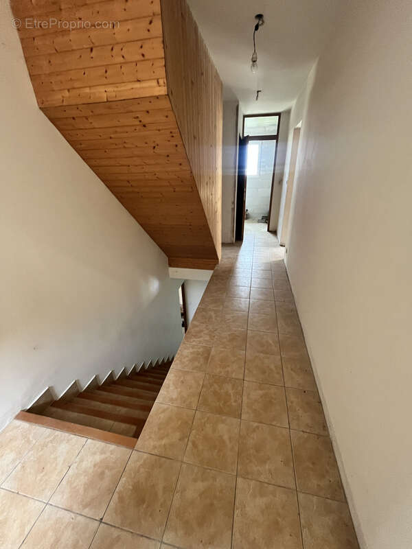 Maison à SERRIERES