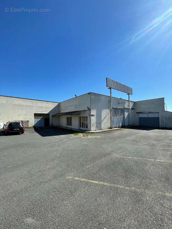 Entrepôt 1 200 m² saint junien a vendre - photo 2
