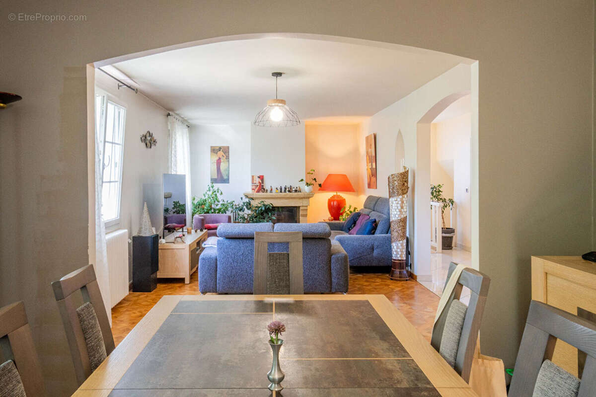 Maison à LAGNY-SUR-MARNE