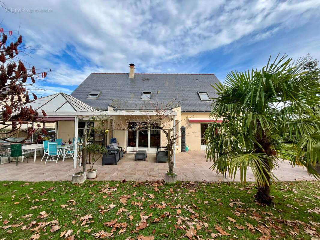 Maison à SAINT-LEGER-DES-BOIS