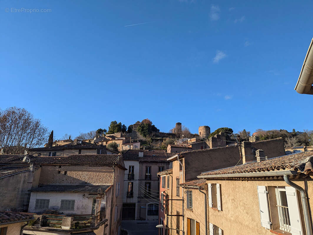 Appartement à SALERNES