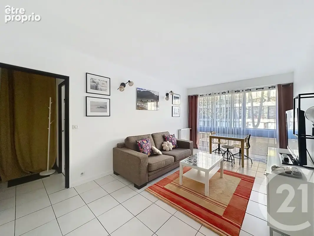 Photo 1 - Appartement à THIAIS