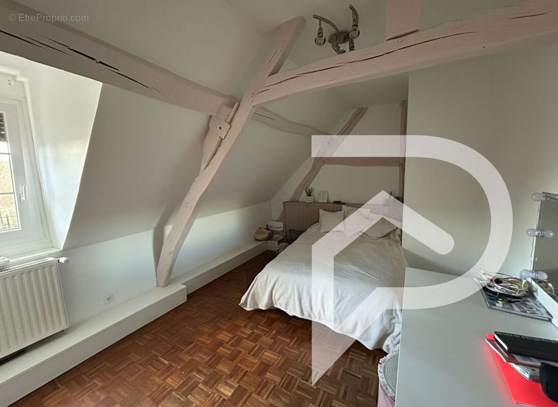 Maison à ESTREES-SAINT-DENIS