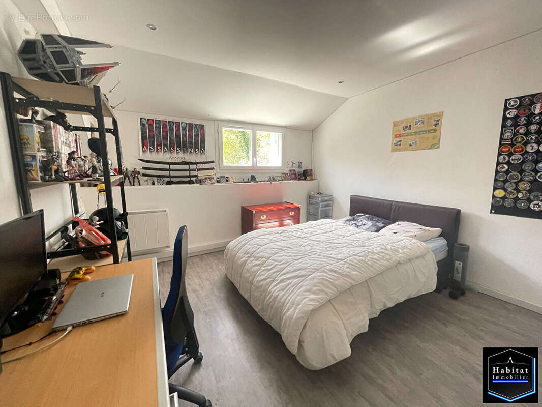 Maison avec terrain exceptionnel de 2470 m² - 5 pièces - photo 11