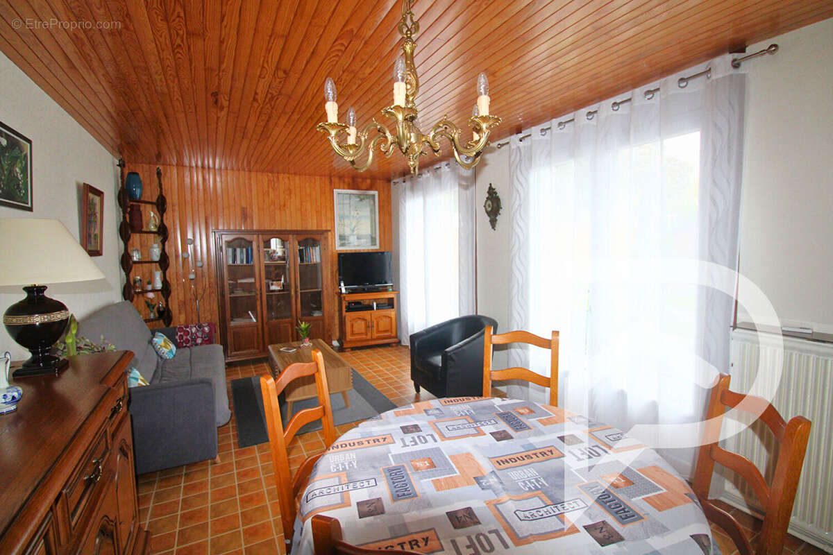 Maison à PONT-SAINTE-MAXENCE