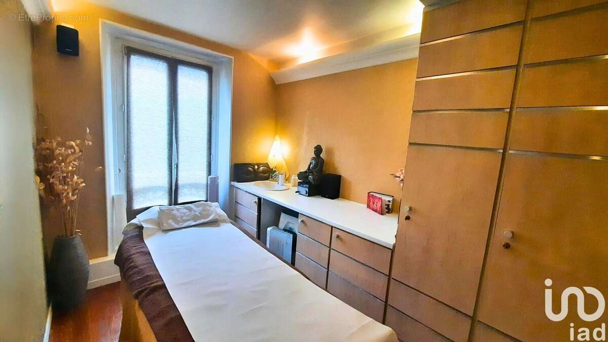 Photo 6 - Commerce à GIF-SUR-YVETTE