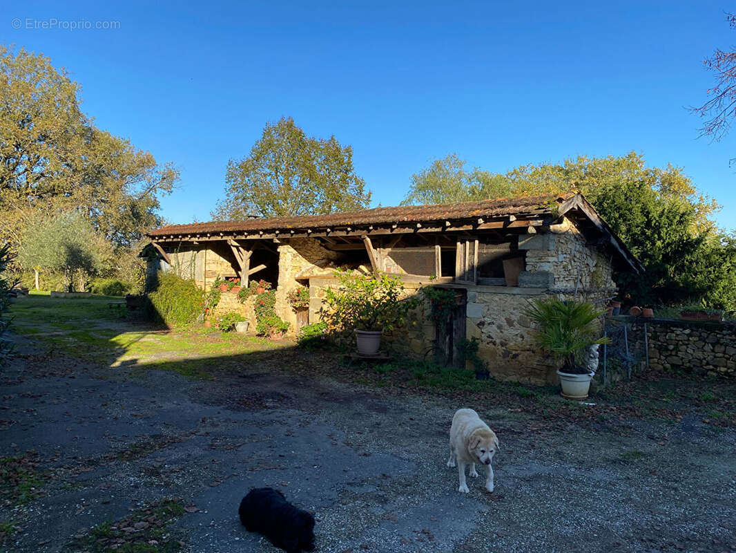 Maison à SAINT-MARTIAL-DE-NABIRAT