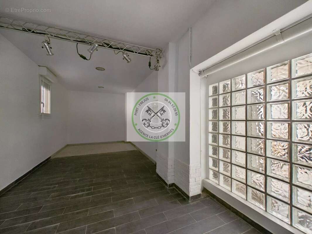 Commerce à SAINT-RAPHAEL