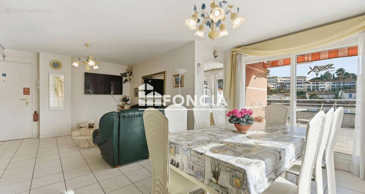 Appartement à LE CANNET