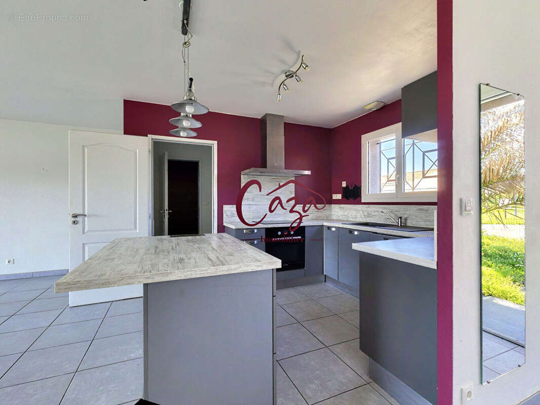 Maison à CAMBLANES-ET-MEYNAC