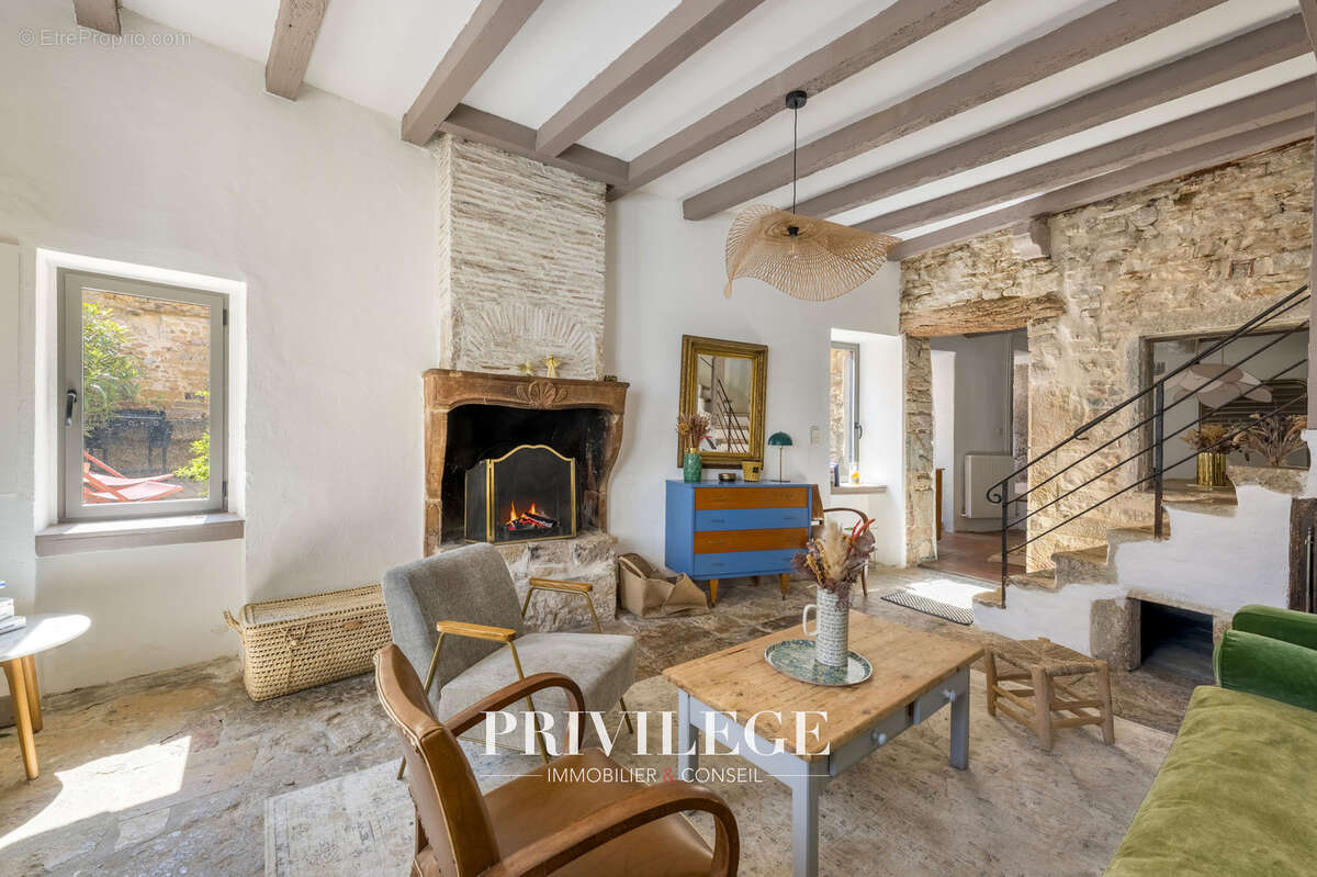 Maison à SAINT-CYR-AU-MONT-D'OR