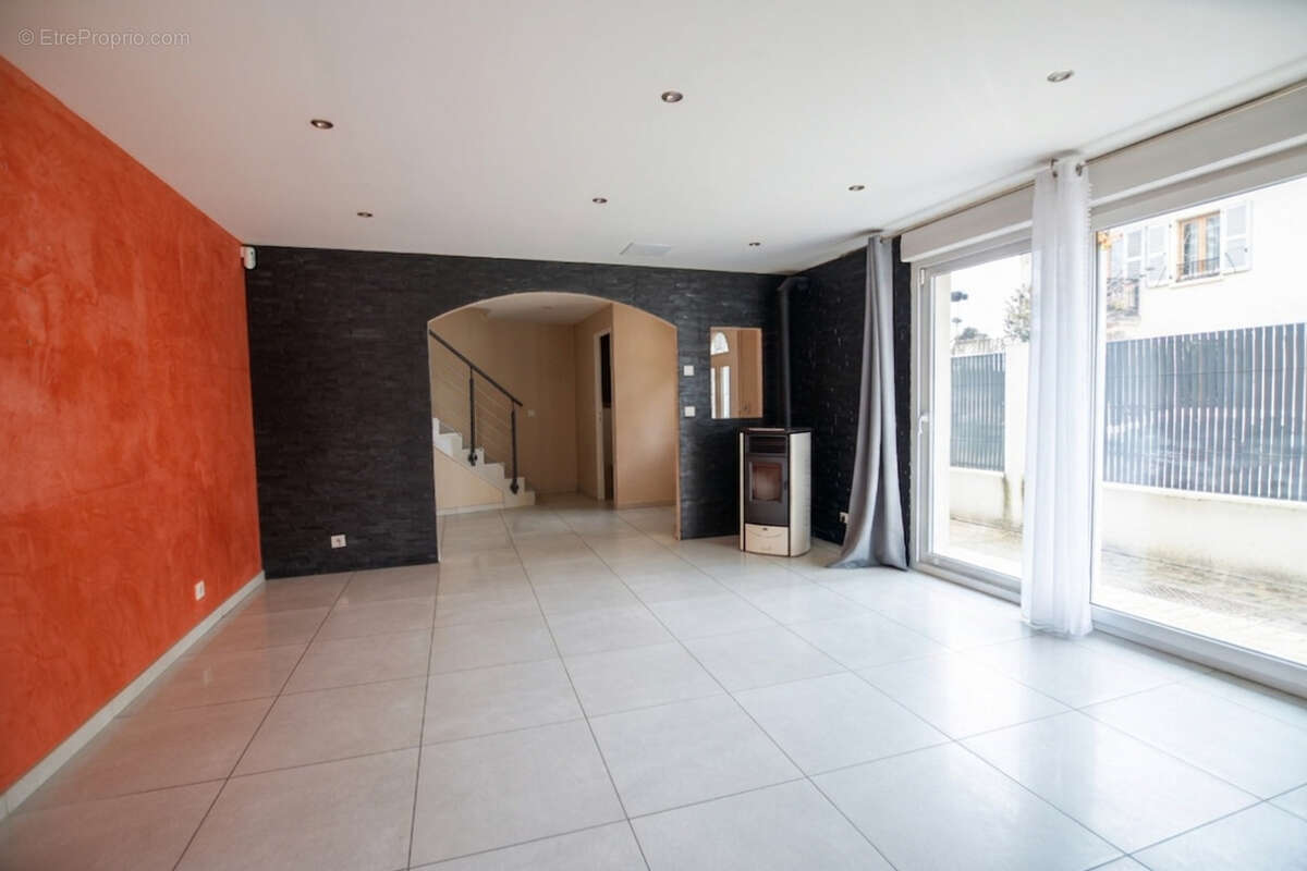 Maison à TOUSSIEU