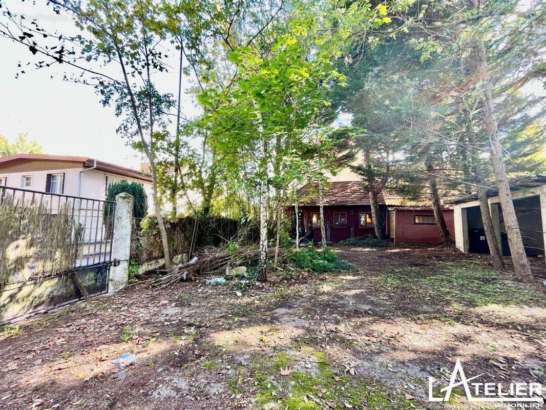 Terrain à SAINT-GERMAIN-EN-LAYE