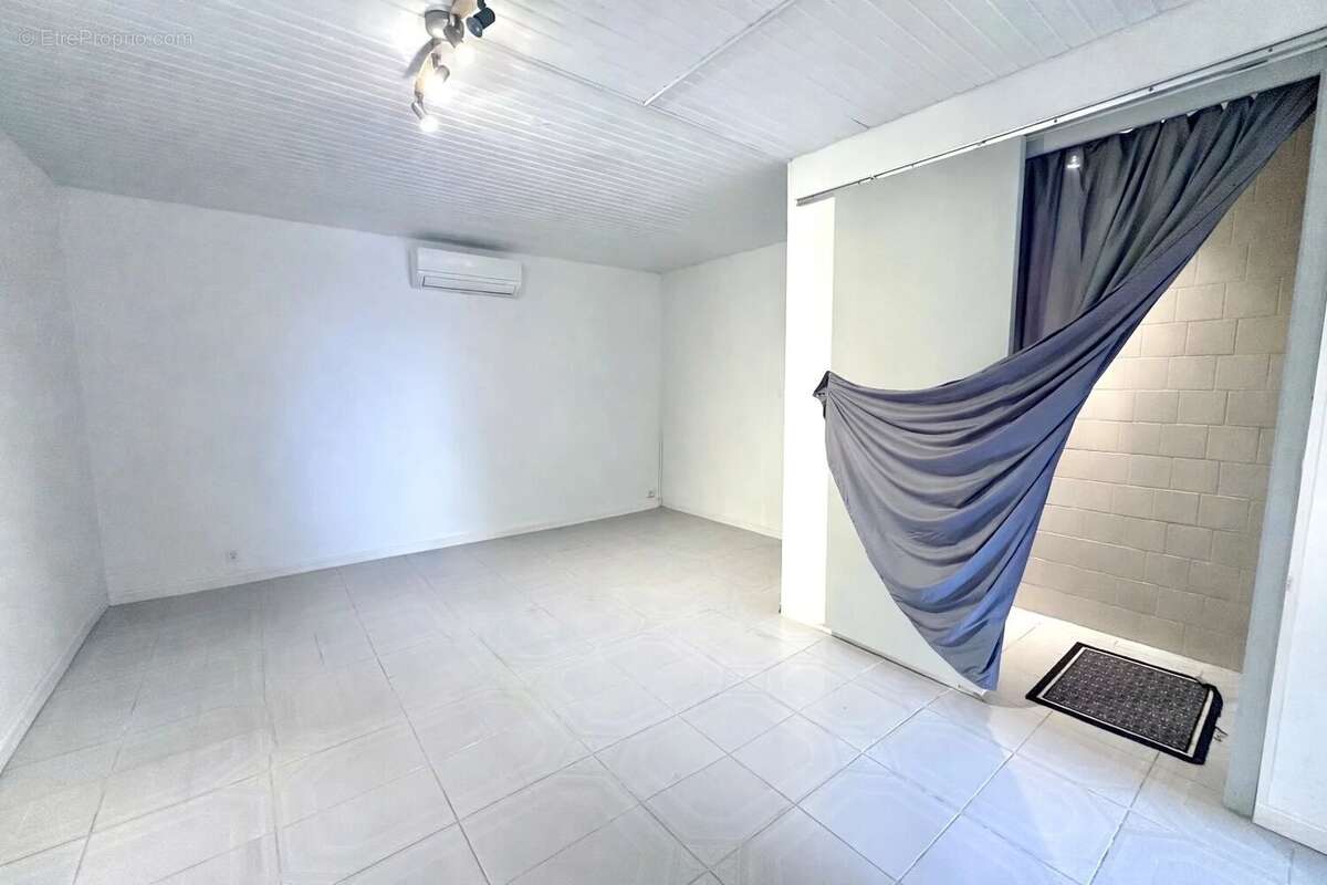 Maison à VILLENEUVE-DE-LA-RAHO