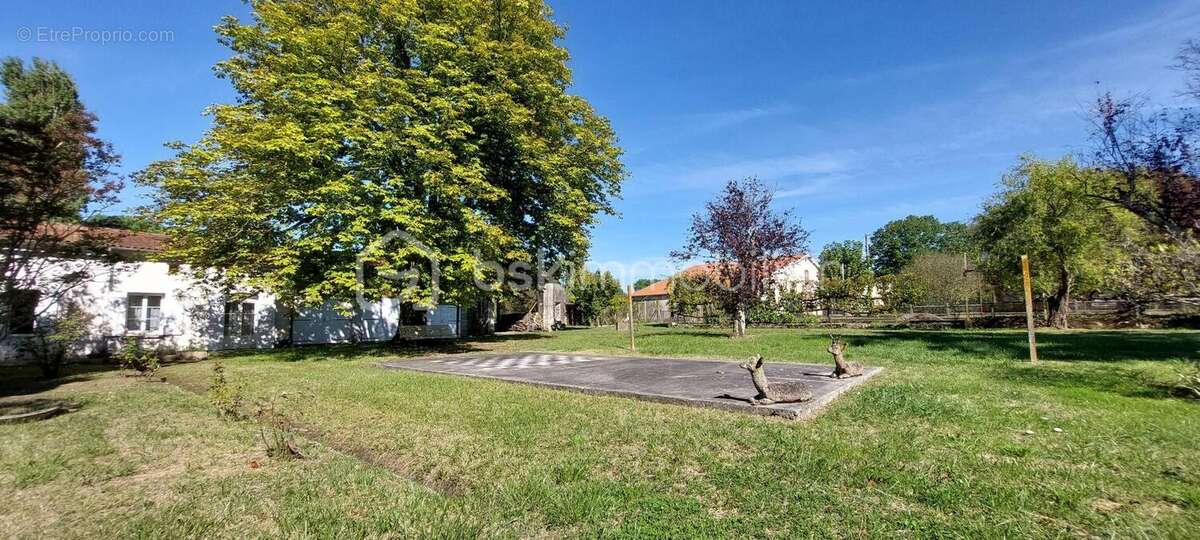 Maison à SAINT-GIRONS-D&#039;AIGUEVIVES