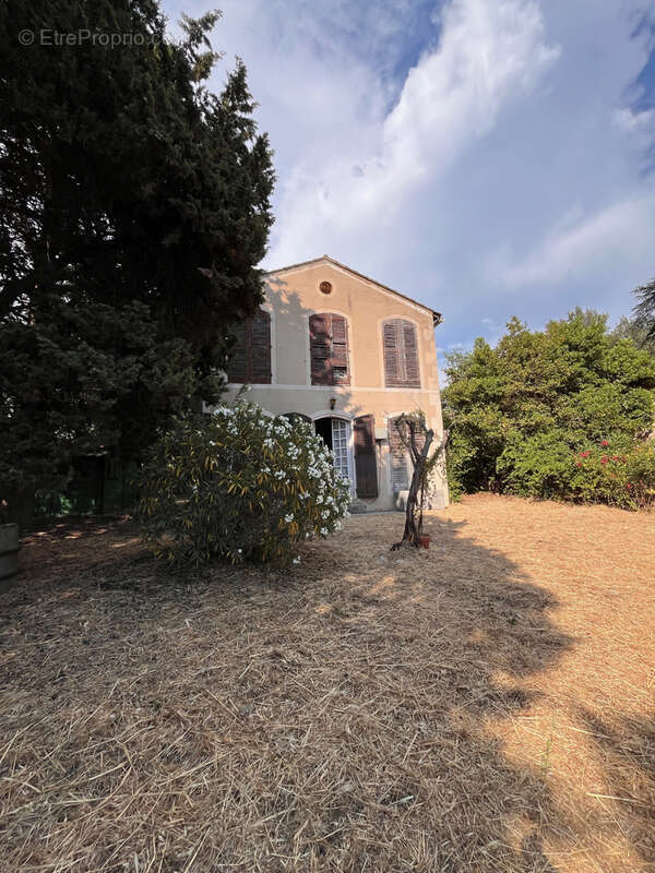 Allauch - aubagnens - terrain constructible 420 m2 + maison de caractere a renover - photo 11