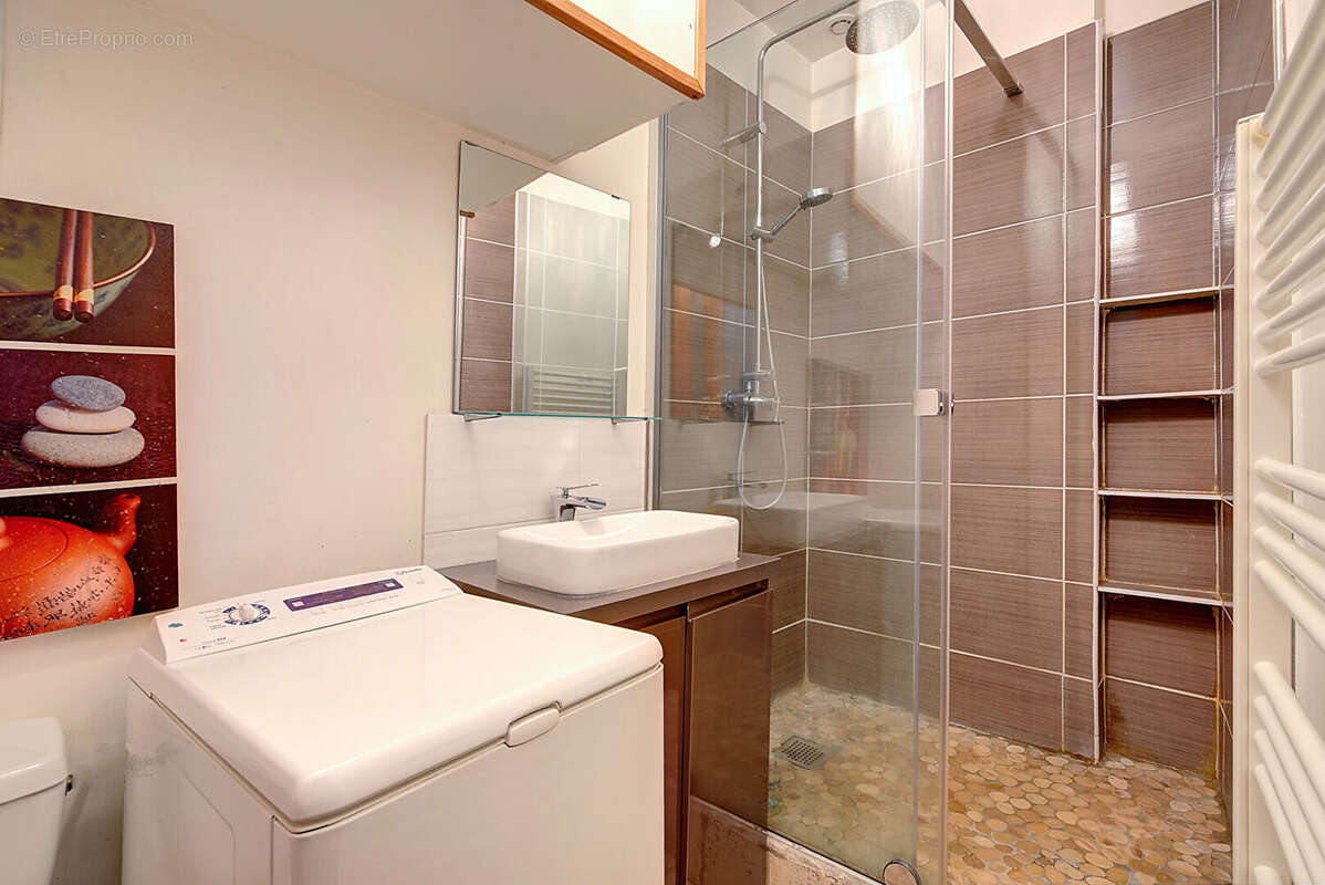 Appartement à PARIS-18E