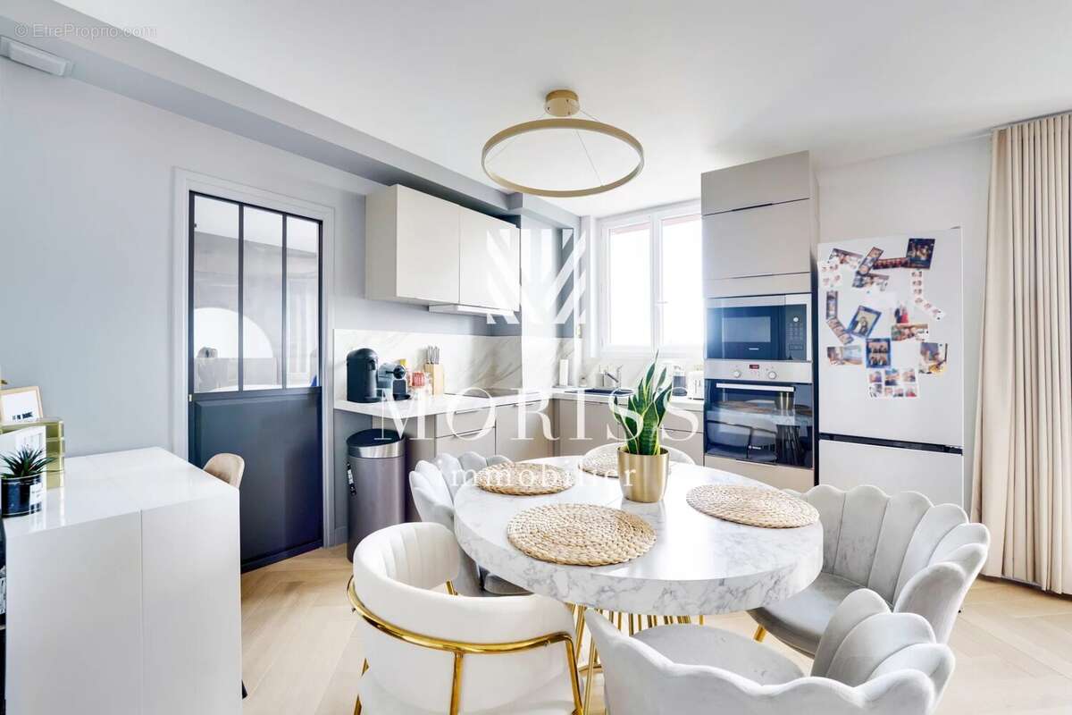 Appartement à PARIS-14E